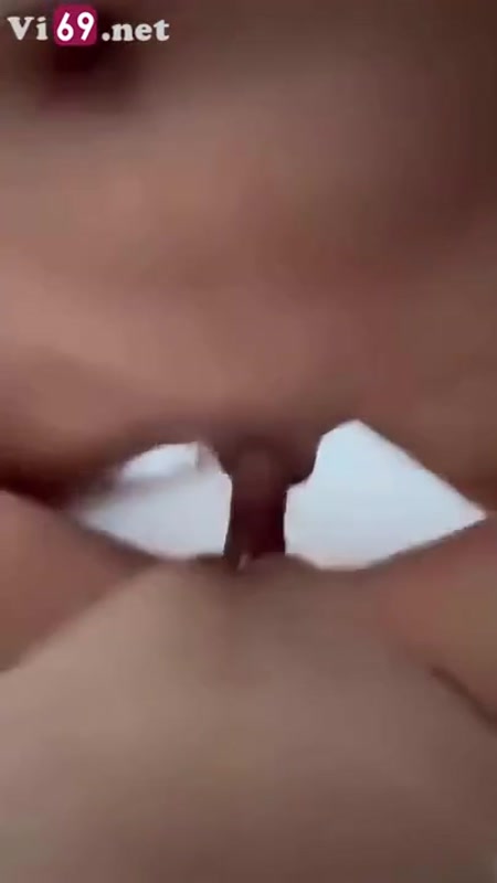 Địt bé yêu xinh kẹp buồi dâm quyến rũ không che