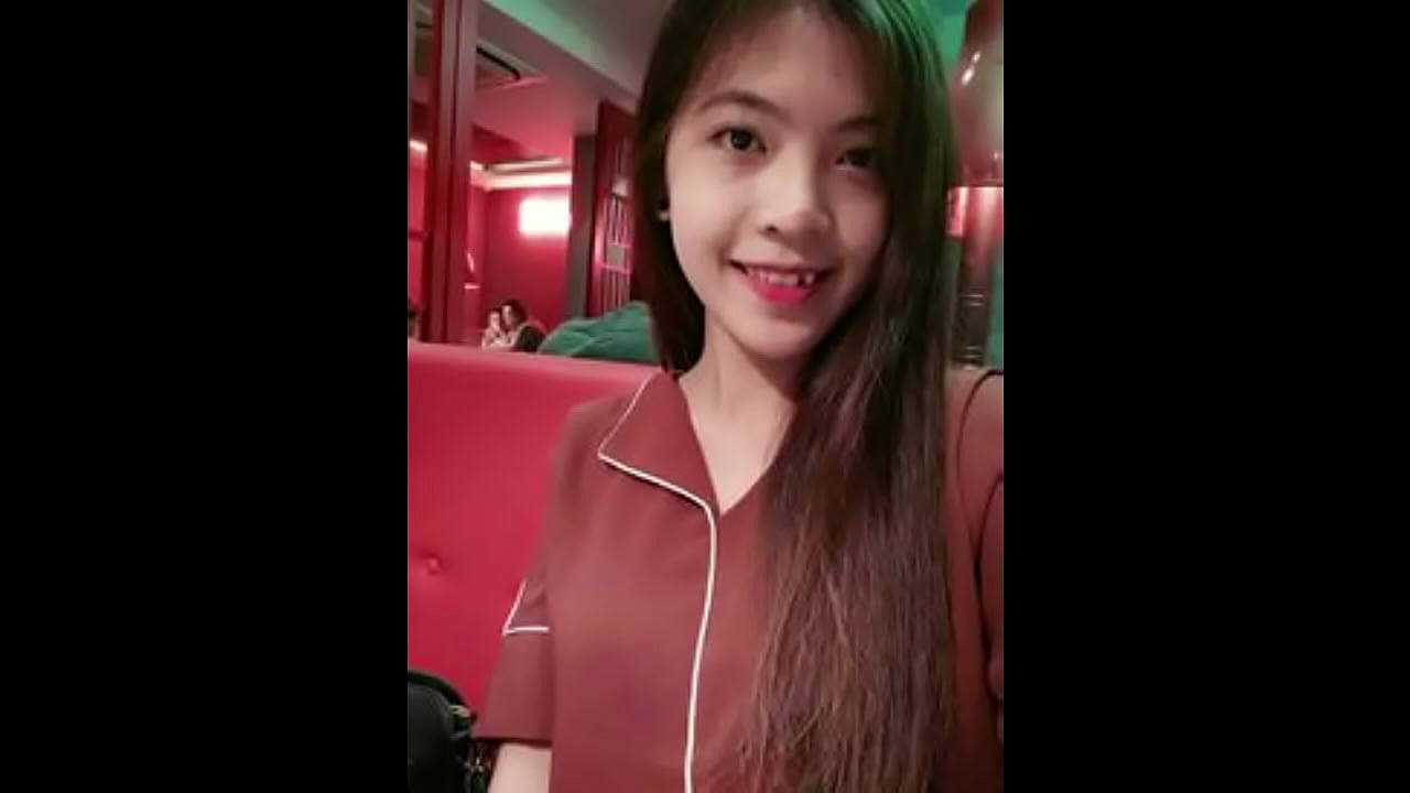 Em Linh xinh gái bị lộ clip phệt nhau cùng bạn trai